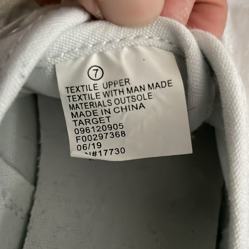 Wild Fable Women’s Canvas Sneakers - Picture 2 of 14